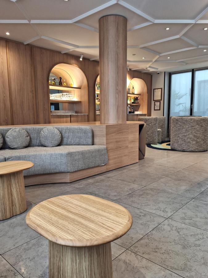Mercure Paris Arc De Triomphe Wagram Eksteriør bilde